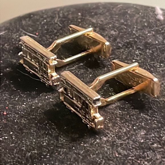 Vintage MCM 1952 mixed metal 3D gold tone whale back trolley car cuff links - Picture 6 of 15